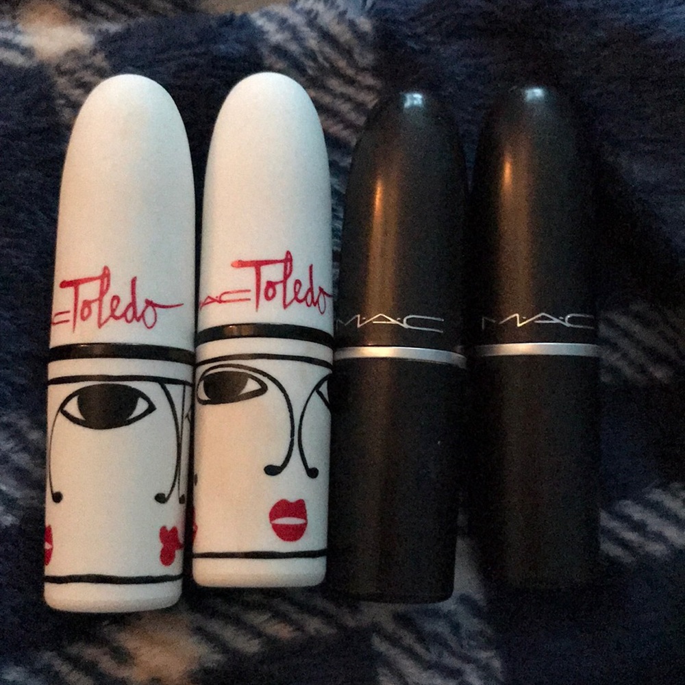 MAC LIMITED EDITION BUNDLE